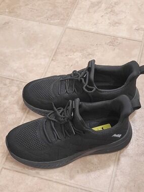 Women's Black Knit Athletic Sneakers with Lightweight Cushioning